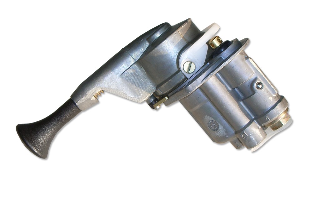 купить Кран ручного тормоза Евро 4 вывода / Беларусь