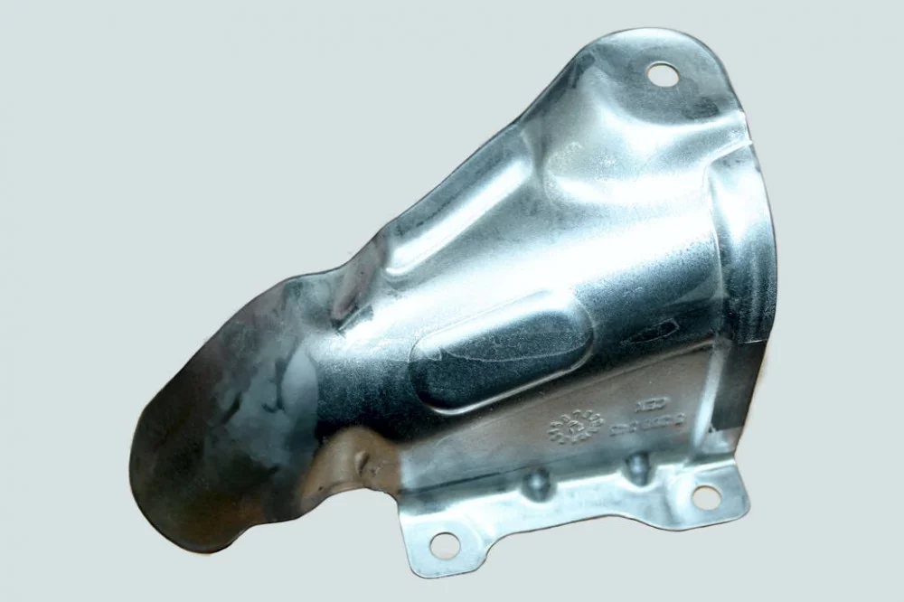 фото экран выпускного коллектора (теплозащитный) isf2.8 5268245 