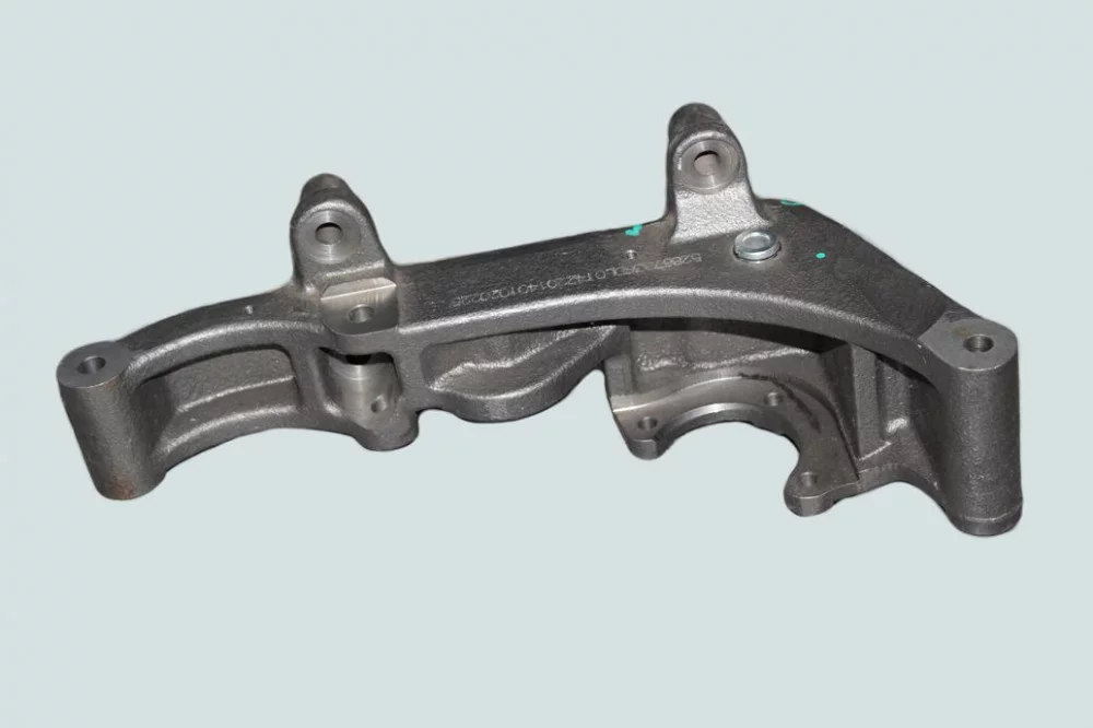 фото кронштейн генератора isf2.8 5265071 